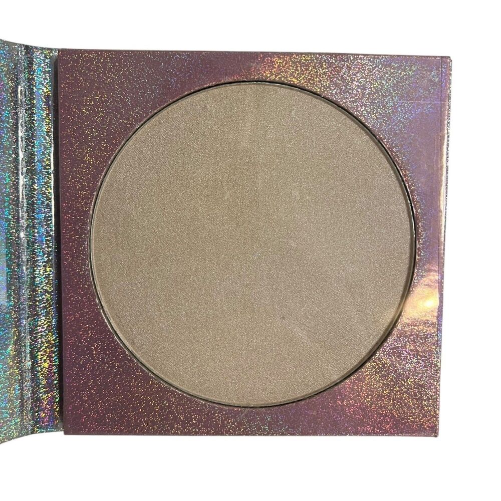 Colorbash Cosmetics Highlighter Face Makeup Shimmer Glow New .9 oz